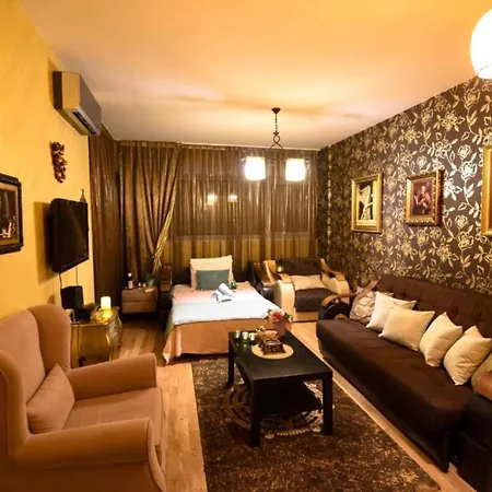 Apartment & Sea Escape Near Budva's Beaches *